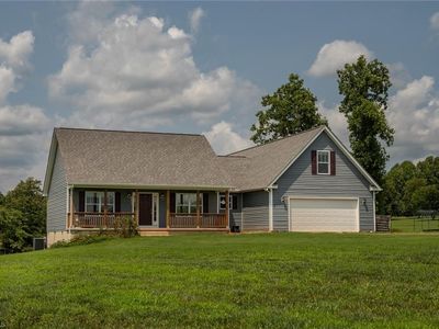 1140 Henry Cranfill Rd, Yadkinville, NC, 27055