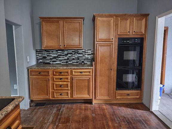 5th image of 908 Ann Ave