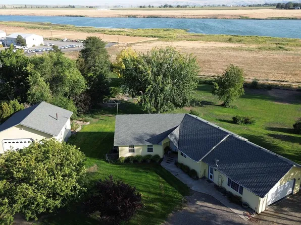 502 Tuttle Ln, Burbank, WA 99323