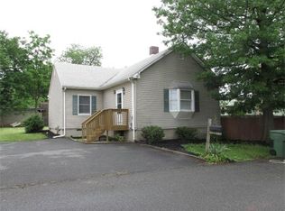 10 Glendale Ave, Edison, NJ 08817