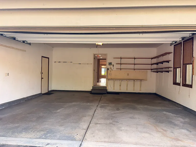5990 Kirkwall Ct W — Photo 12