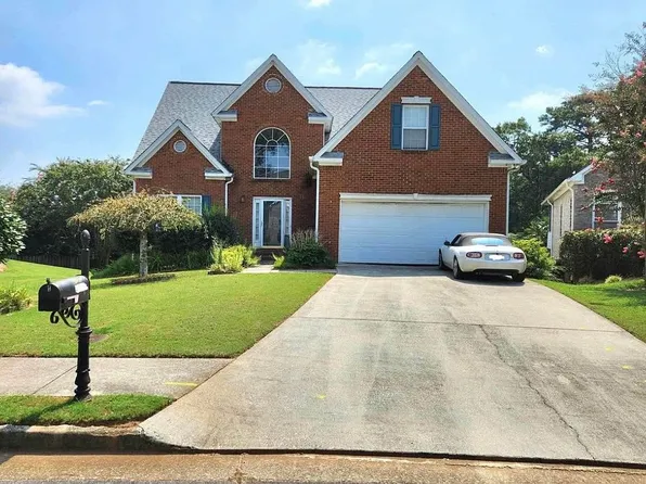 5690 Martin Grove Dr, Lilburn, GA 30047