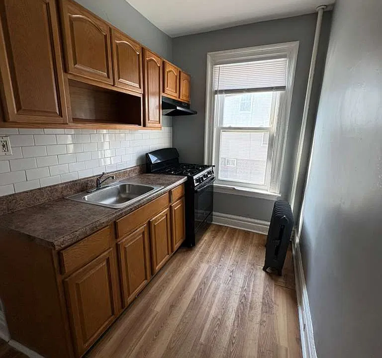 35 Shepard Ave #2