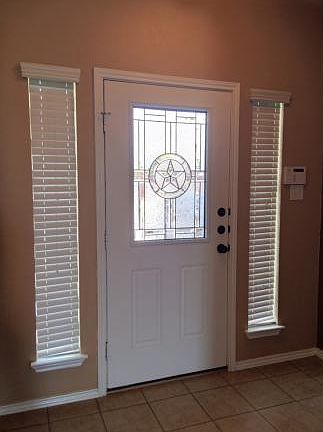 2nd image of 2303 Lindsey Dr