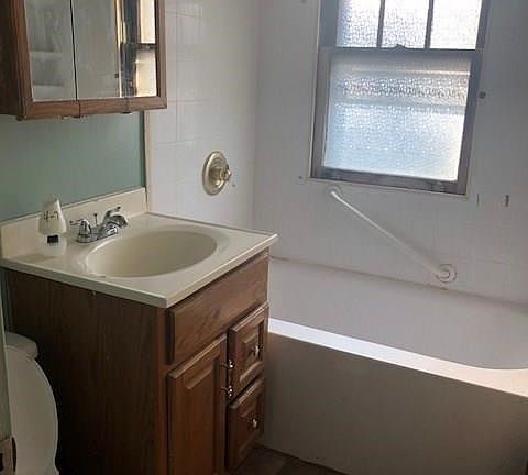 4th image of 16 Quincy St