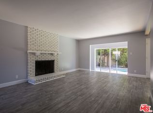 14330 Runnymede St, Van Nuys, CA 91405