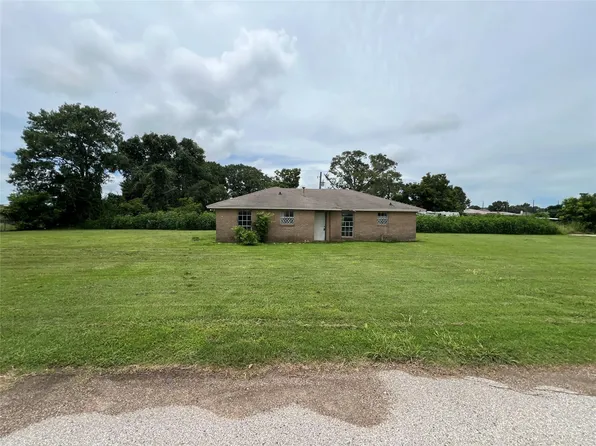 211 Payne Ln, Richmond, TX 77469