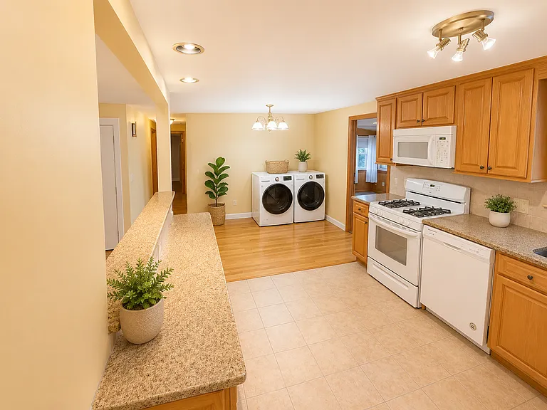 29 Greenleaf Cir — Photo 11