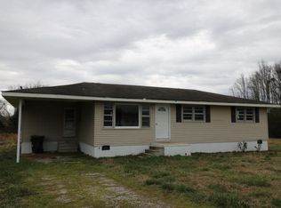 464 Ruggles Ln, Muscle Shoals, AL 35661