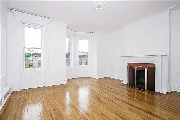 Sold by Avenue Sotheby's International Realty | media 2