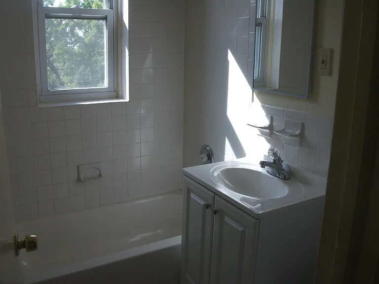 10-38th Street — Photo 7