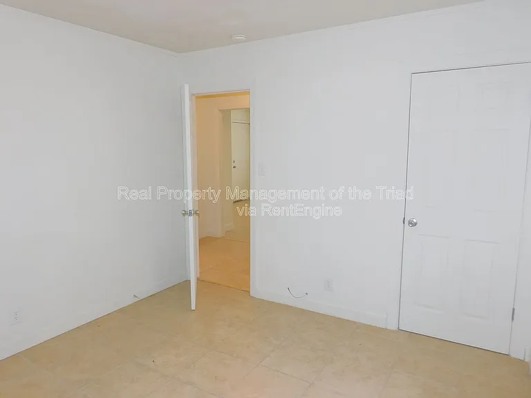1514 Gholson Ave S #D — Photo 8