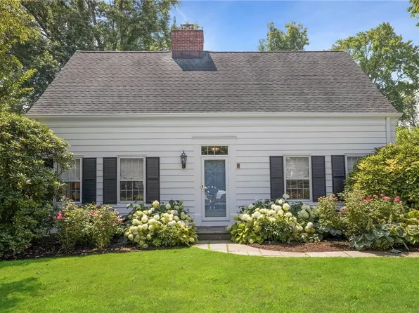 42 Ridgeway Circle, White Plains, NY 10605