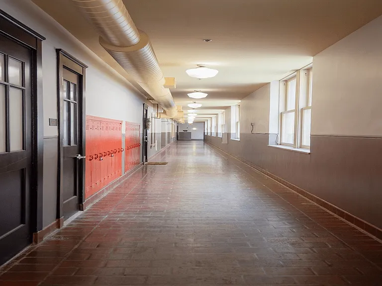 Classic Extended Corridor