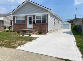 28350 Maple St, Roseville, MI 48066