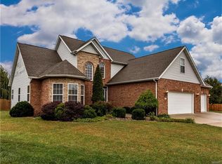 221 Remington Ct, Troy, IL 62294