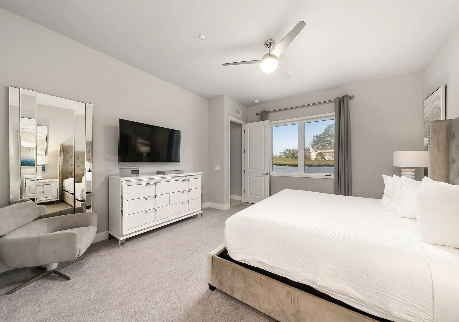 Orlando Beautiful Fully Furnished 3/3 1st-Floor Condo Resort — Photo 3