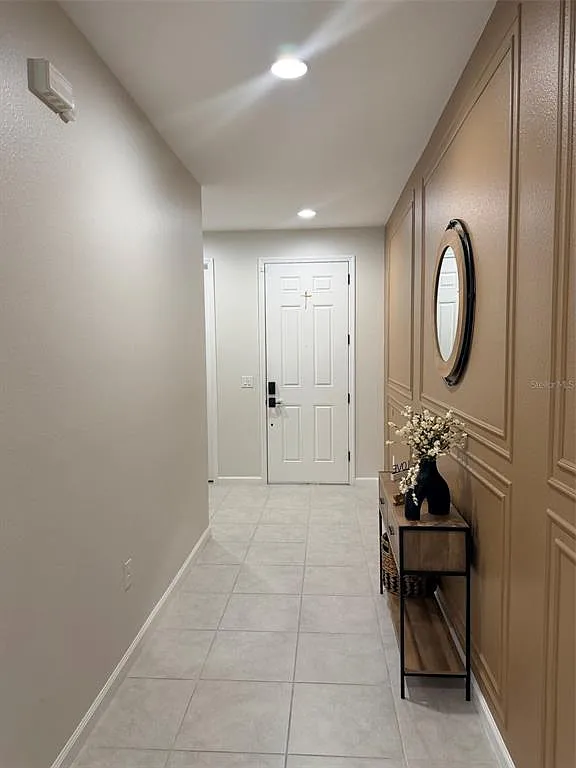 Building Photo - 5684 Western Sun Dr