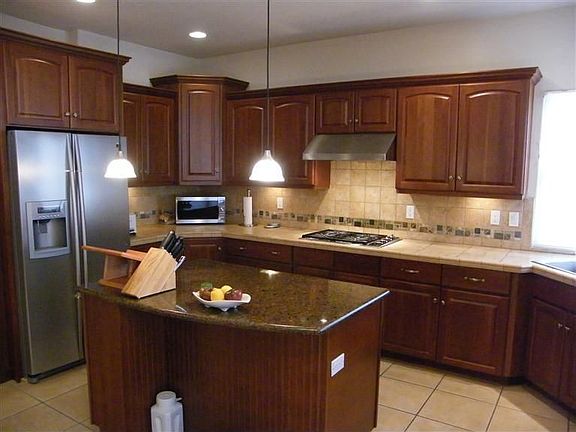5th image of 865 Aster St