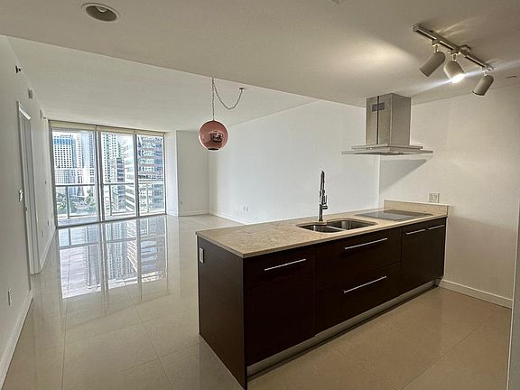 4th image of 495 Brickell Ave APT 1709