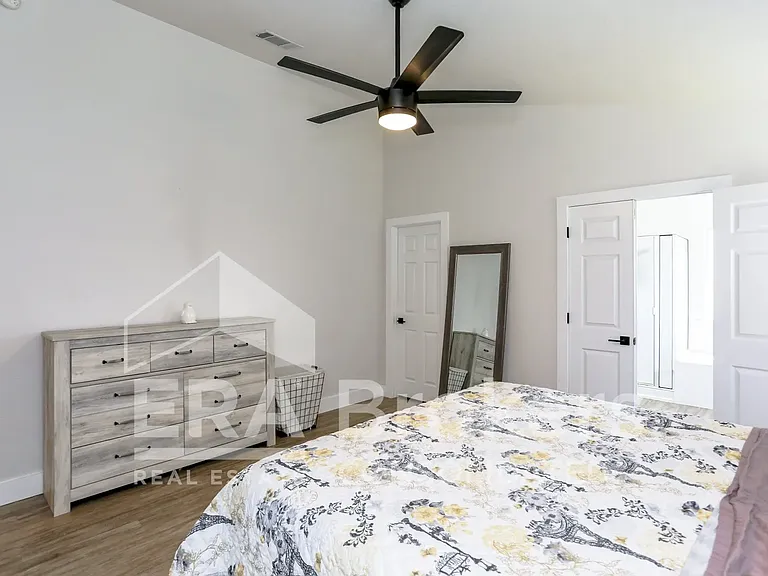 6110 Melanie Dr — Photo 11