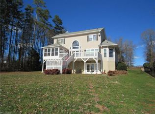 1653 Waterford Pointe Rd, Lexington, NC 27292