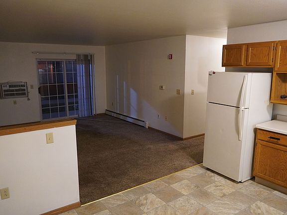 2nd image of 313 & 323 James St #168