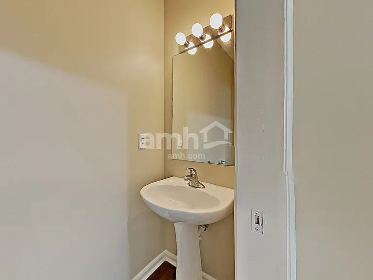 221 Scarlet Ridge Ct — Photo 8