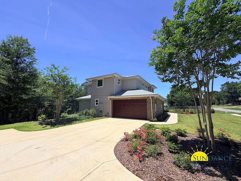 5870 Saratoga Dr