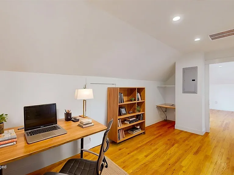 20 Harrington St #2 — Photo 32