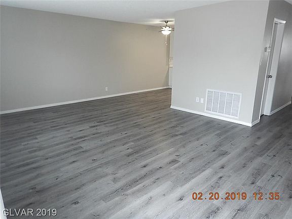 4th image of 430 Greenbriar Townhouse Way