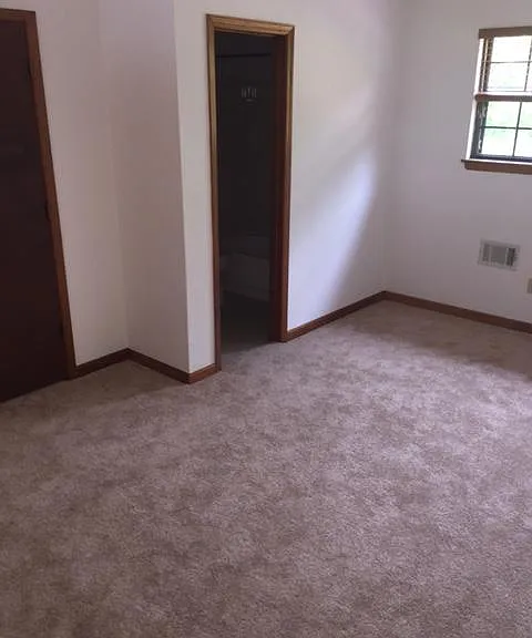 1318 Castelnau Ct — Photo 26