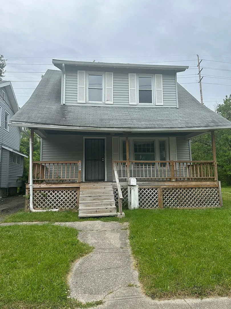 East side of Cleveland single home — Photo 1
