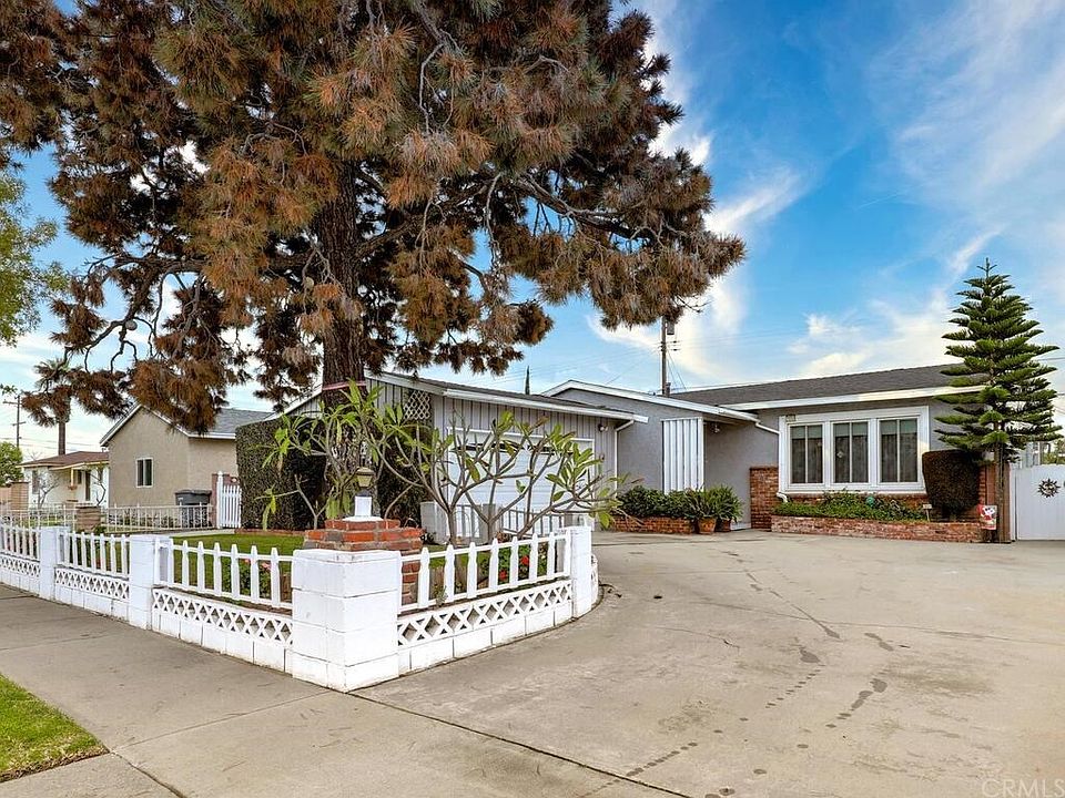 1st image of 7949 La Castana Way