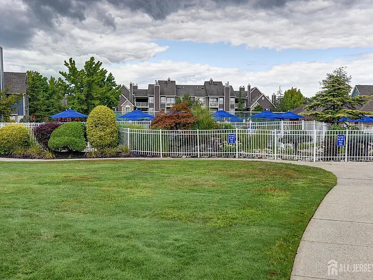 54 Lear Ct — Photo 22