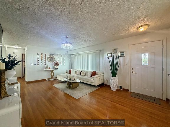 4th image of 621 Joehnck Rd
