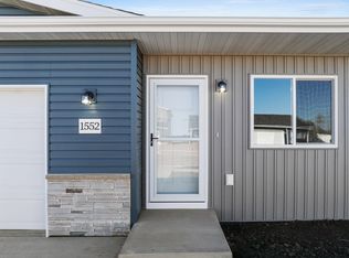 1552 47th Loop SE, Minot, ND 58701