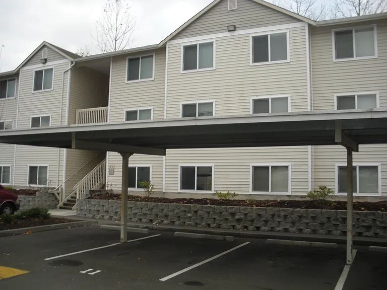 Autumnwood Apartments — Photo 4