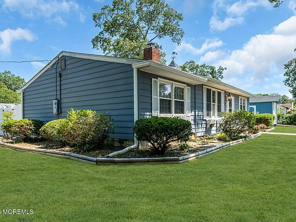 2nd image of 323 Shepard Avenue