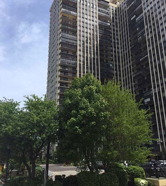 1st image of 300 Winston Dr APT 419