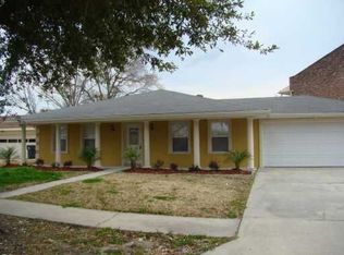 4701 Robin Hood Dr, New Orleans, LA 70128