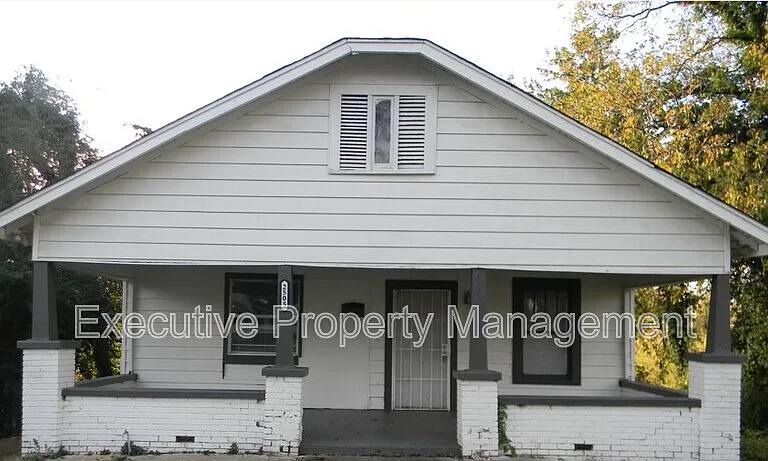 2505 Brookhaven Ave SW — Photo 1
