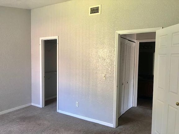 4th image of 3044 Antique Oaks Cir APT 181