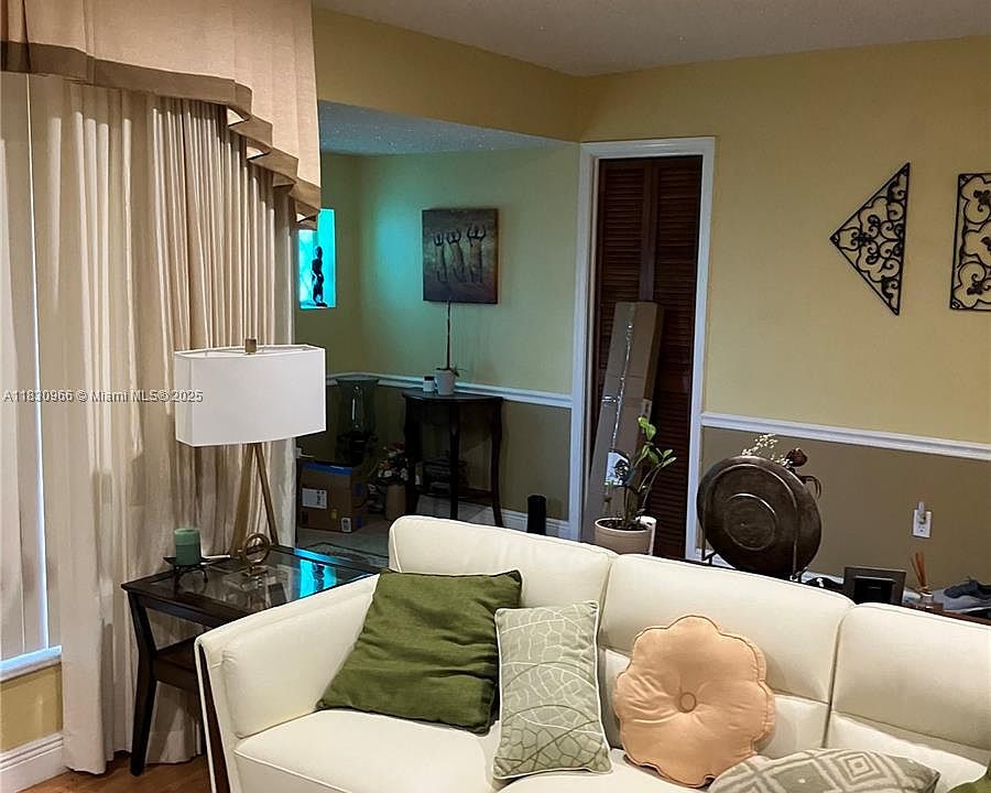 2nd image of 20950 N Miami Ave