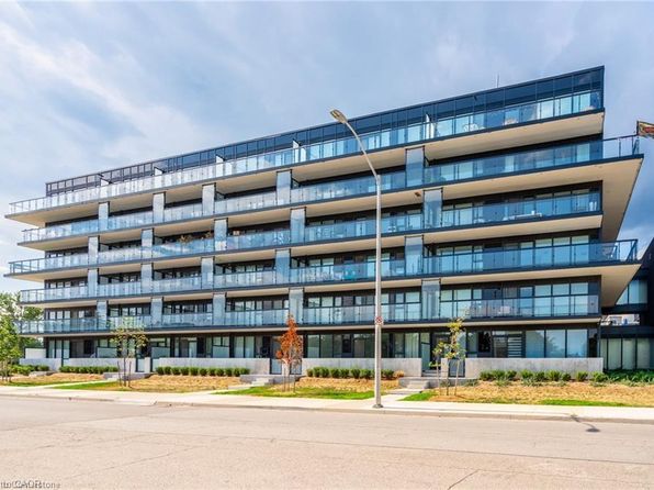 1117 Cooke Blvd #A305, Burlington, ON L7T 4A8