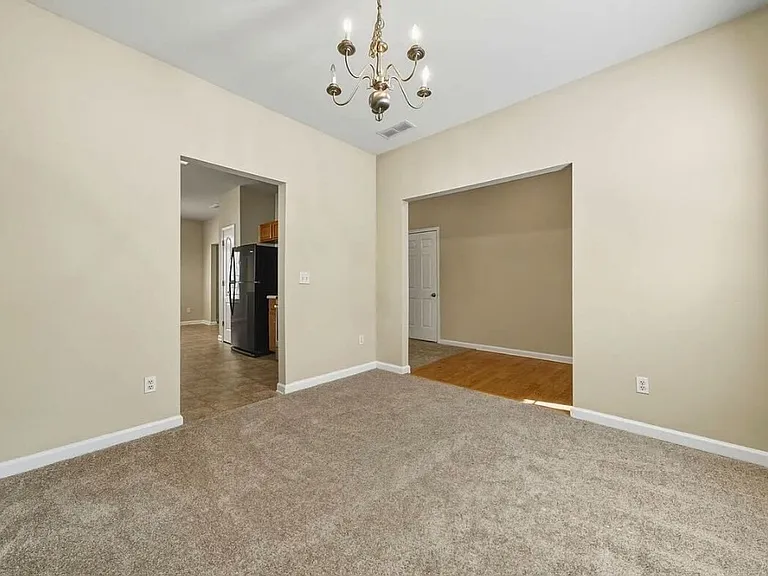 4750 Ferncrest Pl — Photo 6