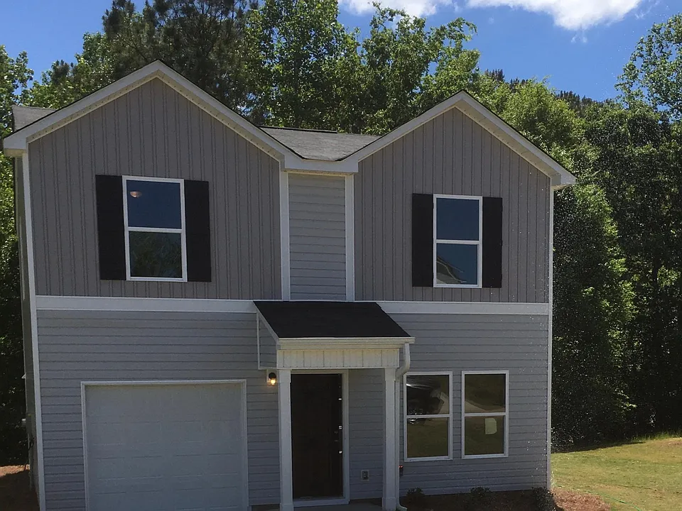 174 Queens Cir