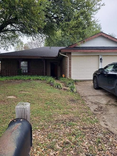 1st image of 935 W Embercrest Dr