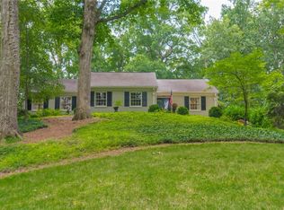 2909 Castlewood Dr NW, Atlanta, GA 30327