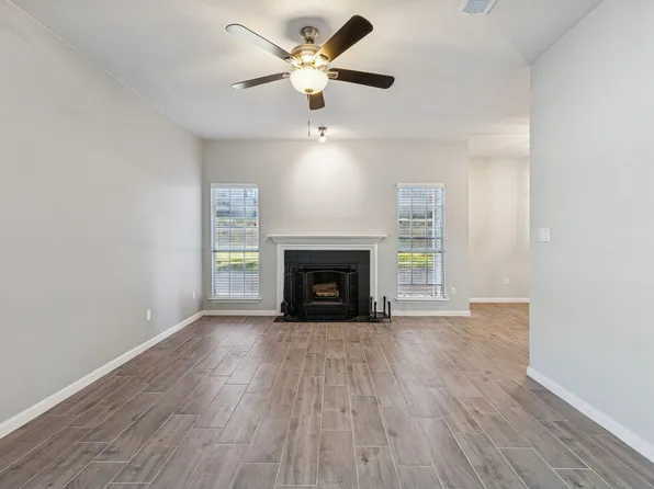 8600 Coppertowne Ln, Dallas, TX